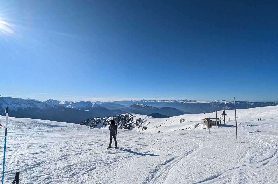 Vue sur le Vercors enneigé.